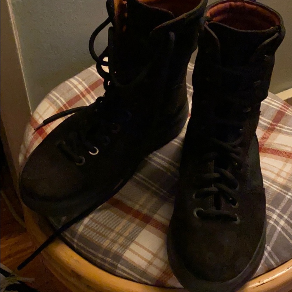 Men’s yeezy boots season 3